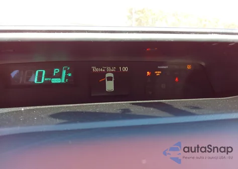 2013 Toyota Prius C from USA, damaged, VIN JTDKDTB33D1048047